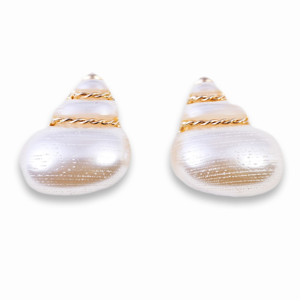 Textured gold pearl earrings main image 1